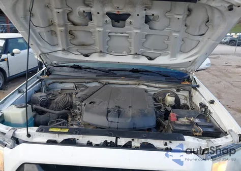 2015 Toyota Tacoma Base V6 z USA, uszkodzony, nr VIN 3TMMU4FN0FM082575